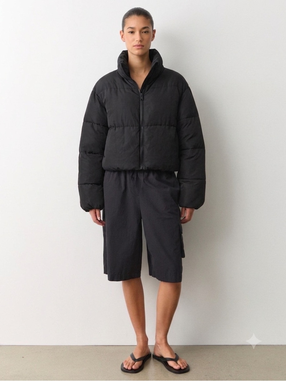 Oak + Fort Black Cropped Down Puffer Jacket Size Medium 80% Down Fill Fall Cozy